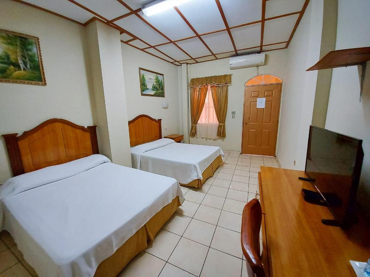 Hotel Continental Plaza Сан-Мигель Экстерьер фото