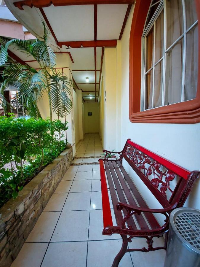 Hotel Continental Plaza Сан-Мигель Экстерьер фото