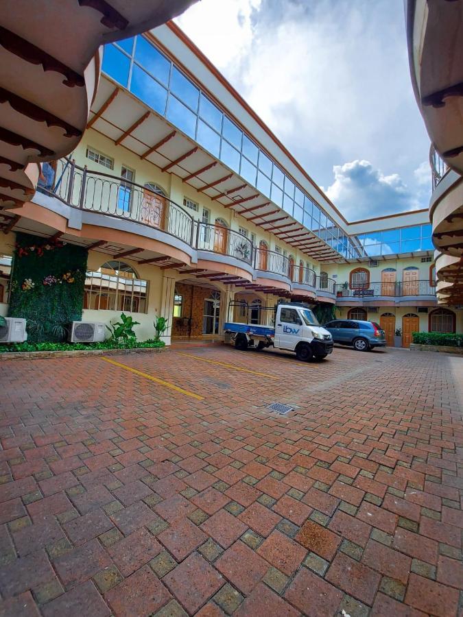 Hotel Continental Plaza Сан-Мигель Экстерьер фото