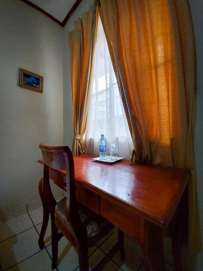 Hotel Continental Plaza Сан-Мигель Экстерьер фото